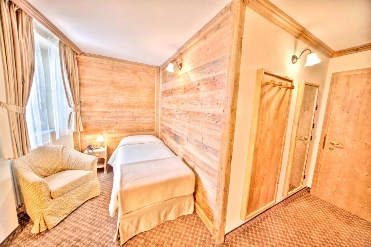 Le Miramonti Hotel Restaurant & Wellness La Thuile Exterior photo